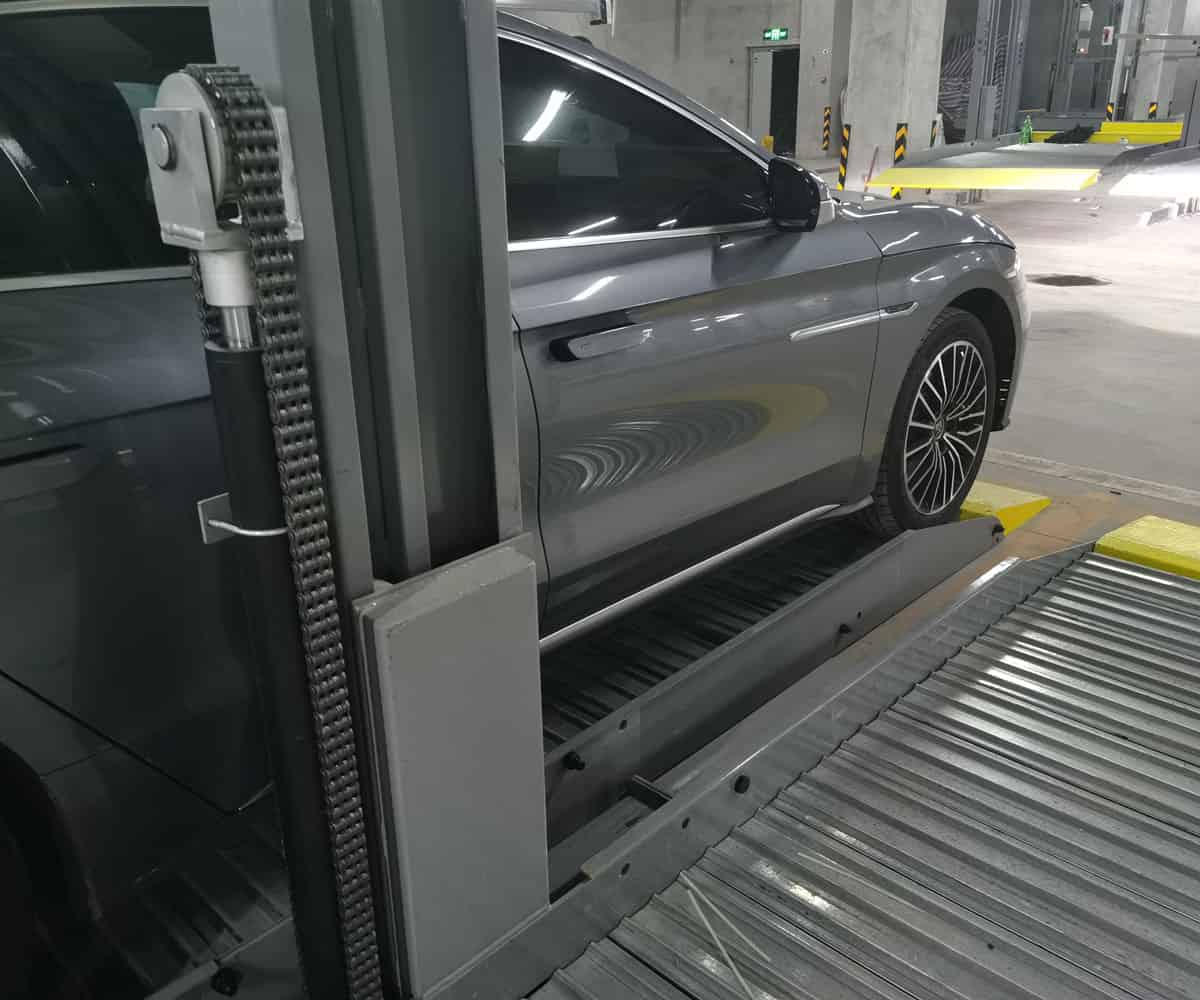 冊亨縣四柱簡易類立體車庫停車設(shè)備二手